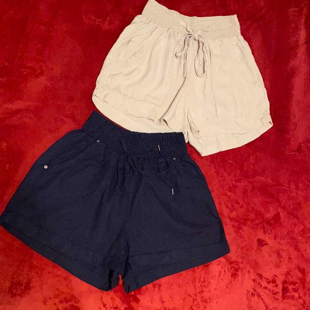 Shorts w/ self tie bow strings